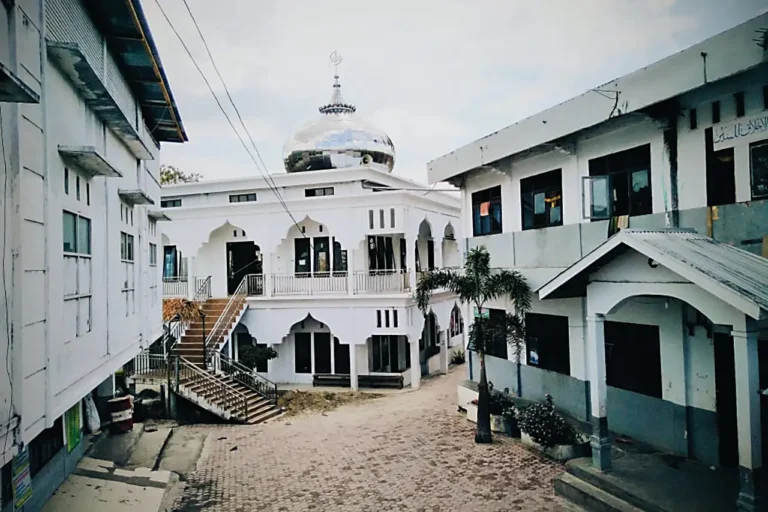 Fasilitas mesjid dayah Darul Mukhlisin Burjimet. (Doc Dayah)