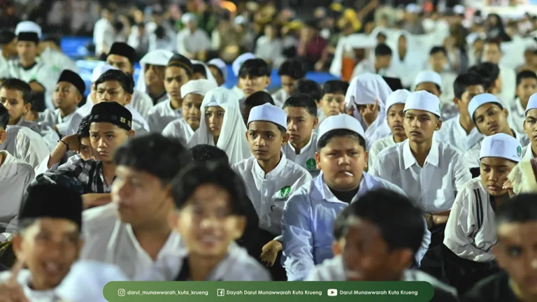 Santri putra darul munawwarah kuta krueng. (Doc Dayah)