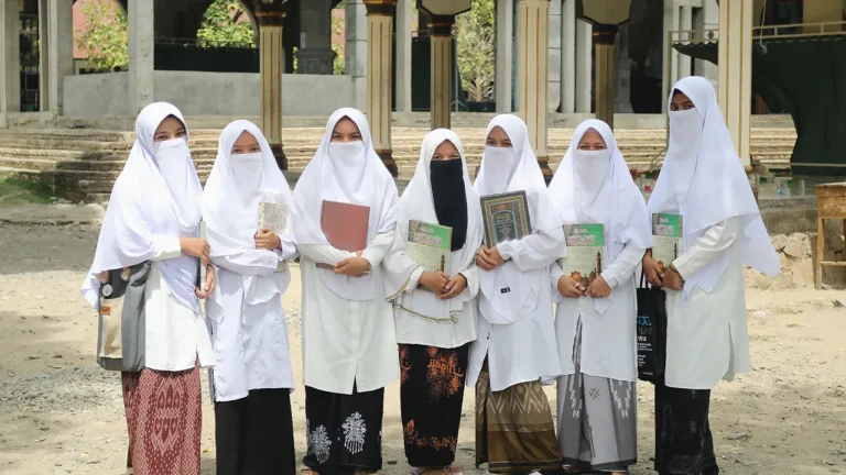 Santriwati Dayah Darul Ulum Al Fata Kaye Kunyet. (Doc Dayah)