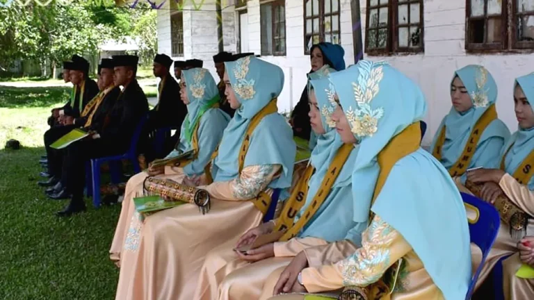 Wisudawanti Dayah Nurul Iman Cot Girek. (Dok Dayah)